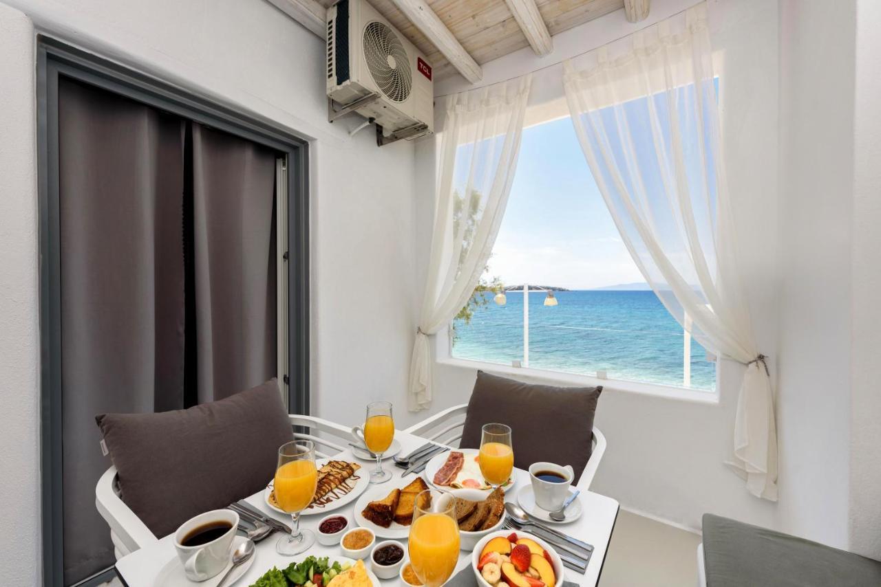 Blue Waves Suites & Apartments - To Kyma Drios Exterior foto