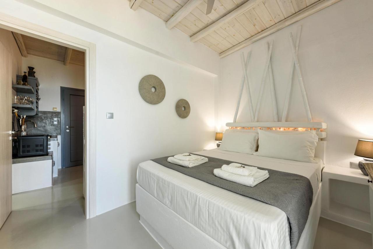 Blue Waves Suites & Apartments - To Kyma Drios Exterior foto